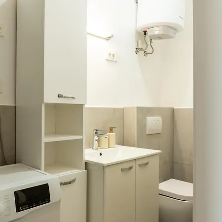 Urban Nest - Free Parking & *