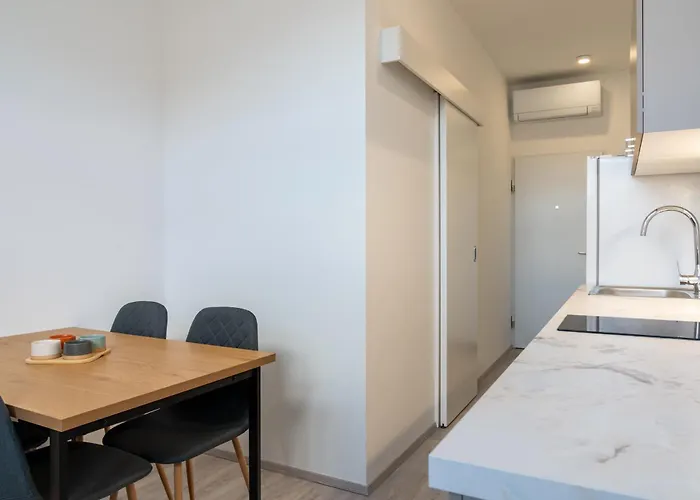 Urban Nest - Free Parking & Apartament