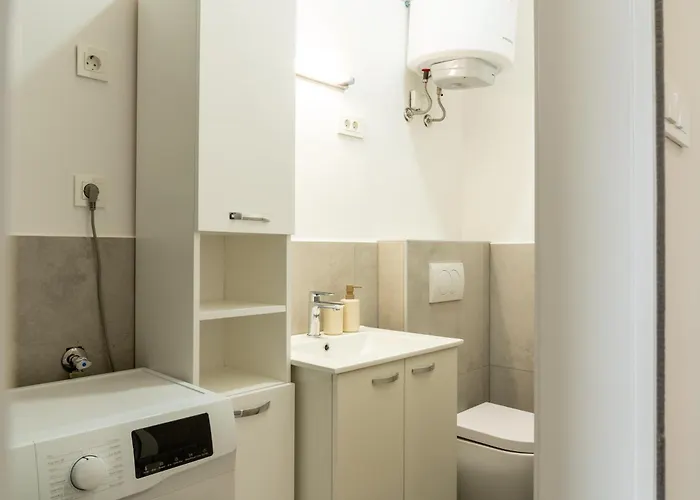 Urban Nest - Free Parking & *